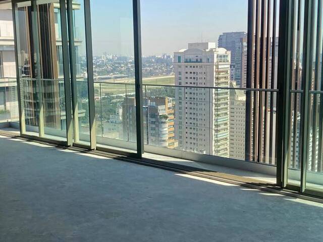 #563 - Apartamento para Venda em São Paulo - SP